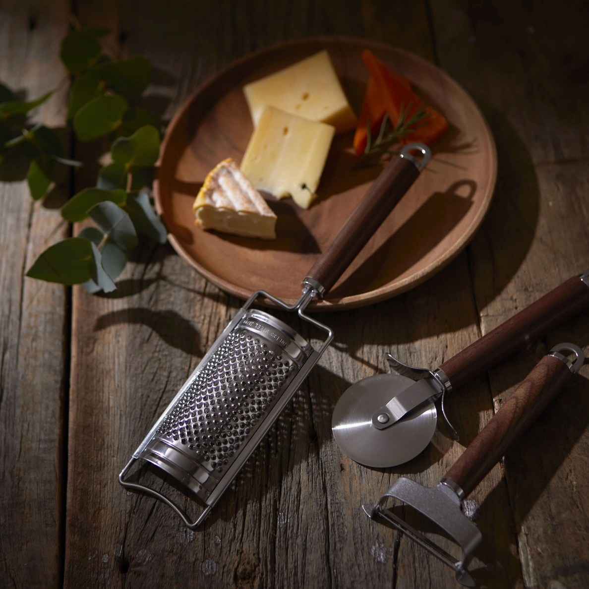 Walnut Wood Kitchen Accessories